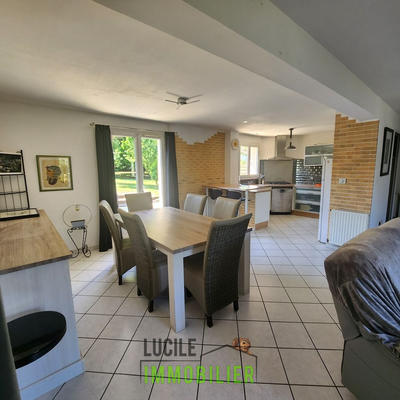 Maison - 110 m² - 6 pièces