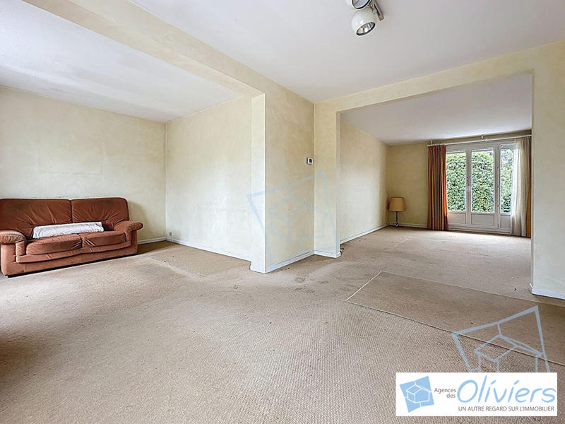 Maison - 181 m² - 8 pièces