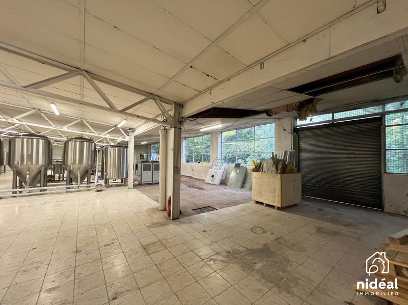 Local d'activités - 1 300 m²