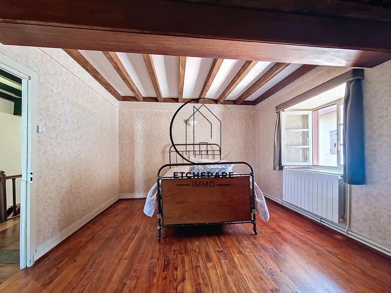 Maison - 276 m² - 12 pièces