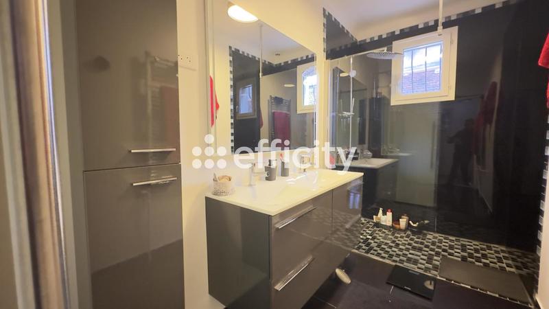 Maison - 176 m² - 6 pièces