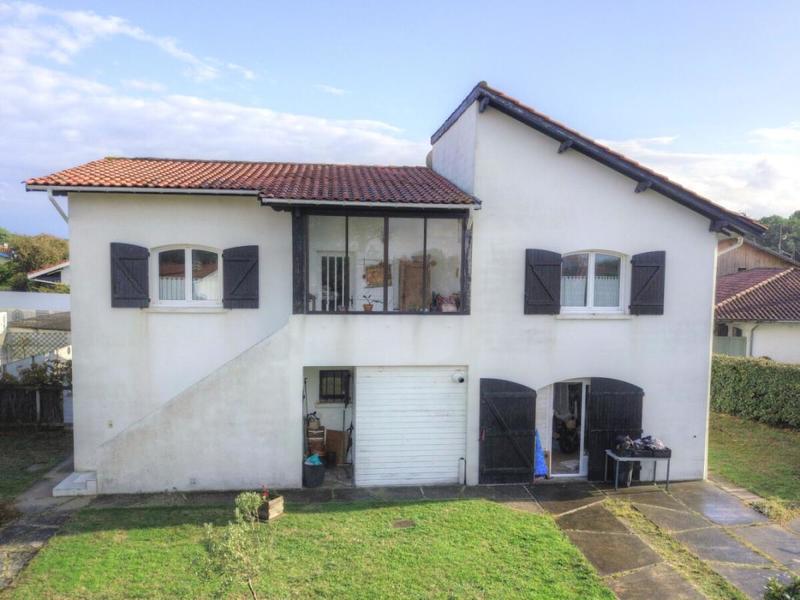 Maison - 220 m² - 8 pièces