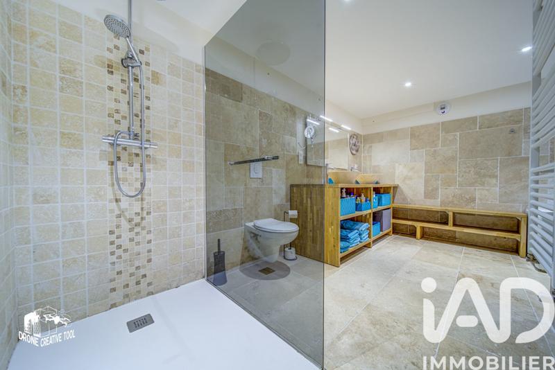 Maison - 202 m² - 6 pièces