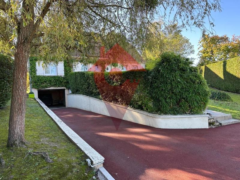 Maison - 170 m² - 6 pièces