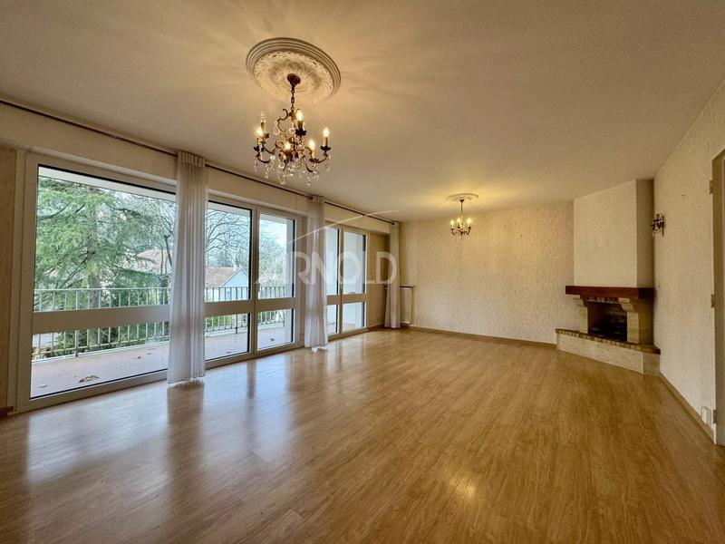 Appartement - 85 m² - 3 pièces