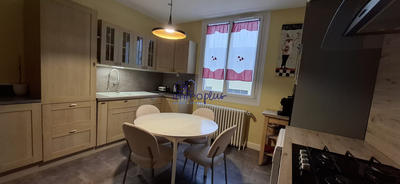 Maison - 132 m² - 6 pièces