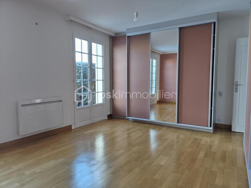 Maison traditionnelle - 163 m² - 7 pièces