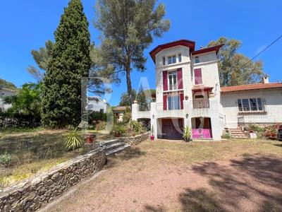 Villa - 210 m² - 7 pièces