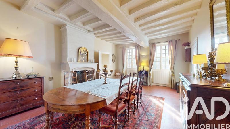 Maison - 185 m² - 8 pièces