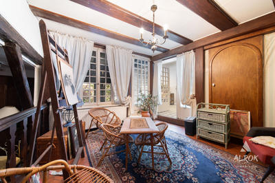 Maison - 583 m² - 16 pièces