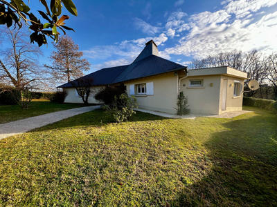 Maison - 240 m² - 11 pièces