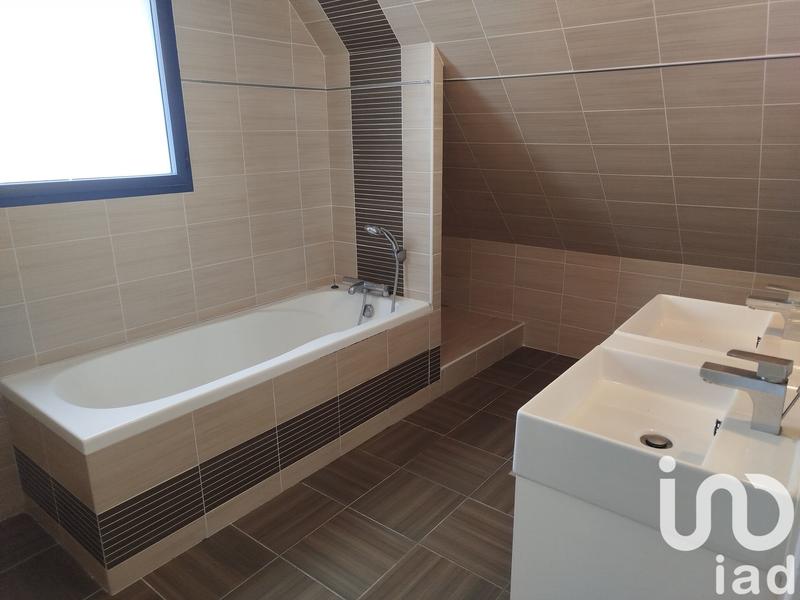 Maison - 142 m² - 6 pièces