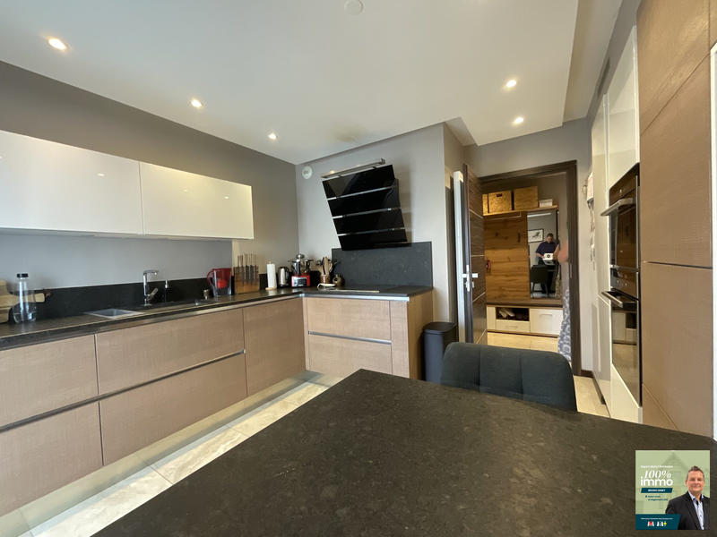 Appartement - 105 m² - 4 pièces