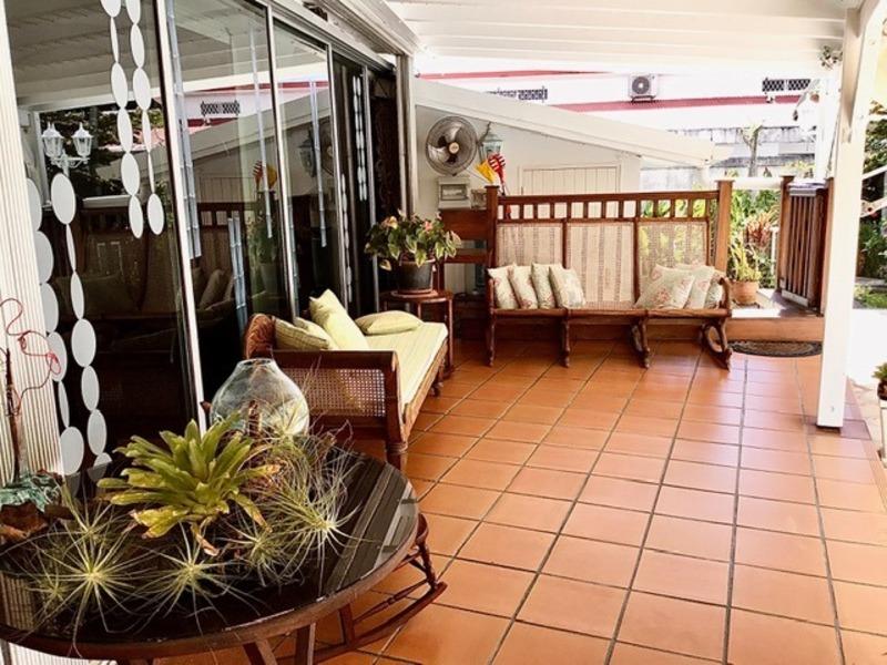 Villa - 238 m² - 9 pièces