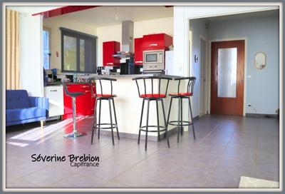 Maison - 156 m² - 7 pièces