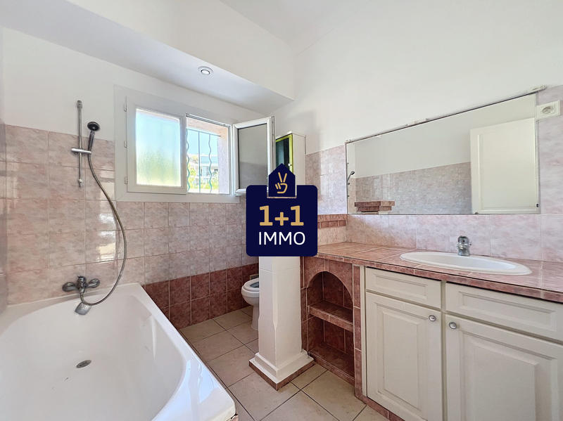 Maison traditionnelle - 107 m² - 6 pièces