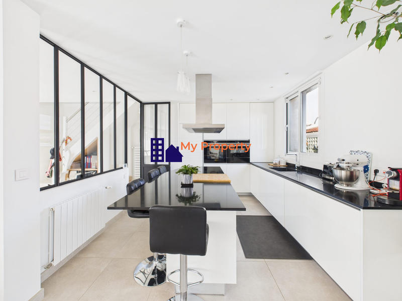 Maison - 152 m² - 7 pièces