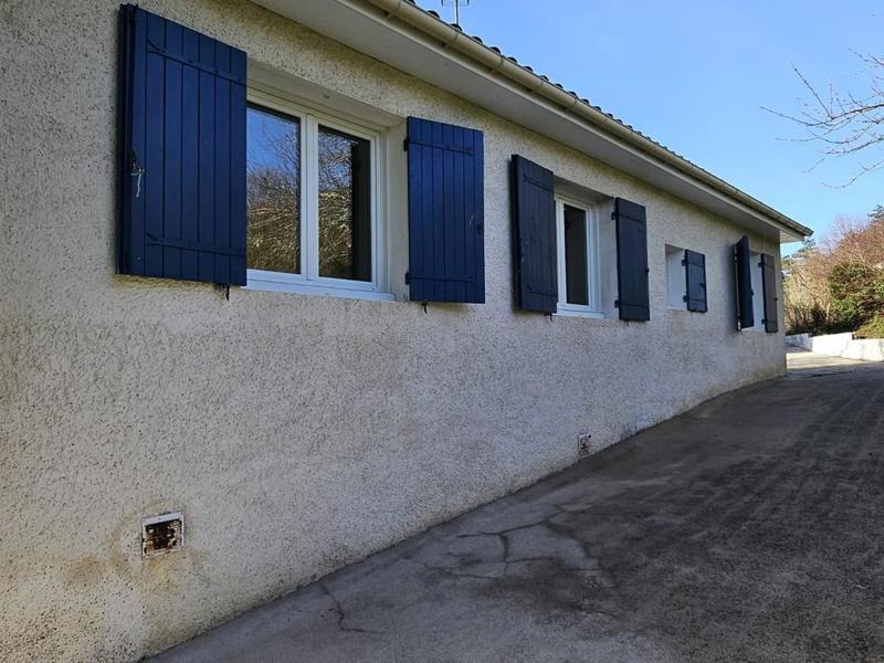 Maison - 90 m² - 5 pièces