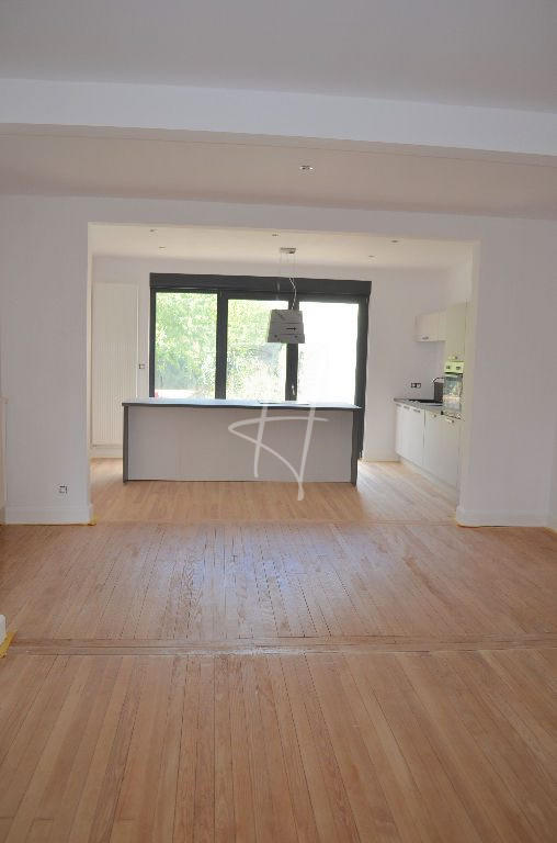 Maison ancienne - 222 m² - 7 pièces