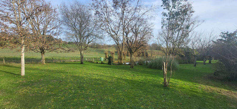 Maison - 410 m² - 11 pièces