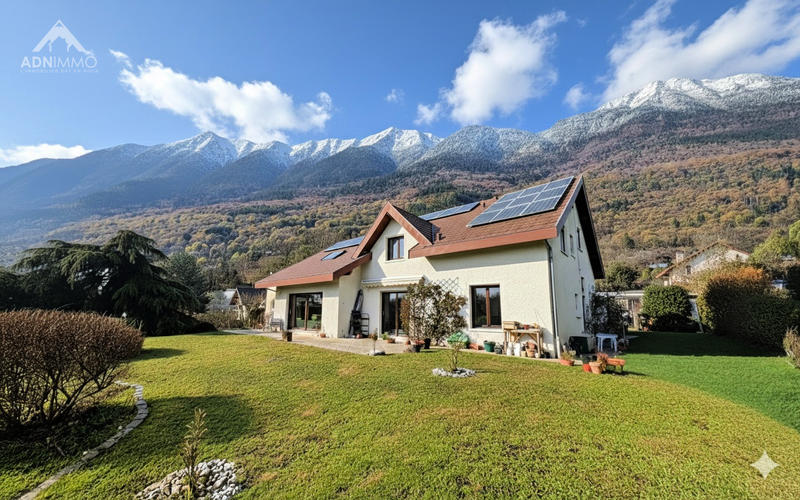 Maison - 200 m² - 6 pièces