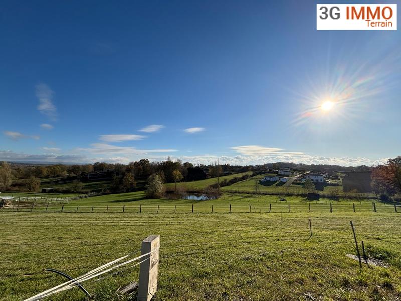 Terrain constructible - 1 555 m²