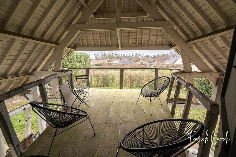 Maison - 280 m² - 11 pièces