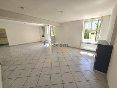 Maison - 110 m² - 6 pièces