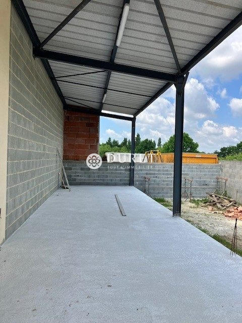 Local d'activités - 240 m²