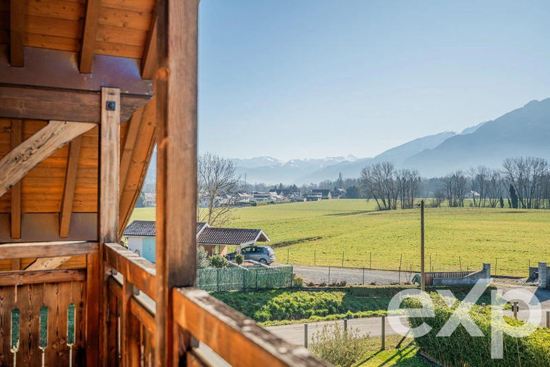 Maison - 393 m² - 12 pièces