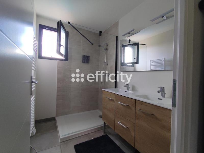 Maison - 138 m² - 7 pièces