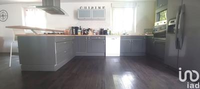 Maison - 165 m² - 10 pièces