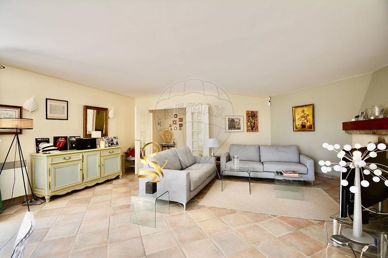 Villa - 185 m² - 6 pièces