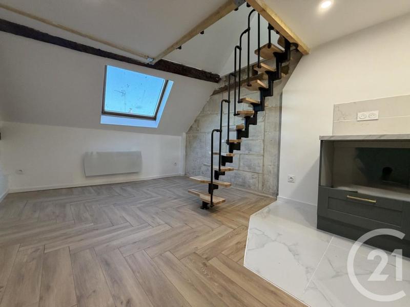 Studio - 14 m² - 1 pièce