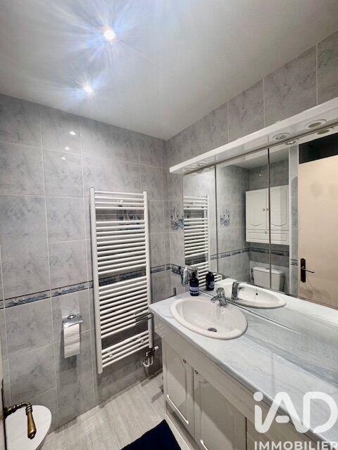 Appartement - 80 m² - 4 pièces