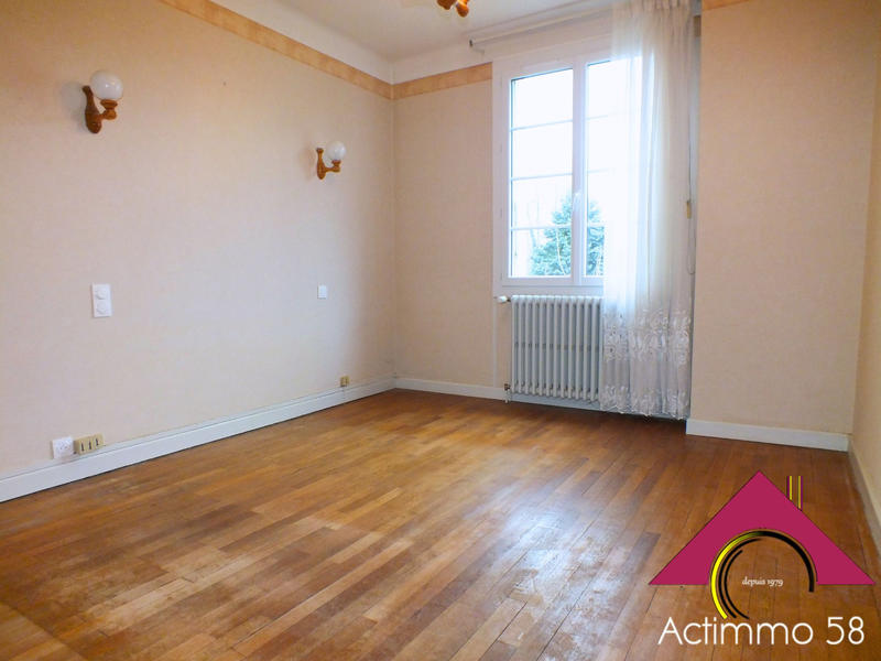 Maison - 203 m² - 10 pièces