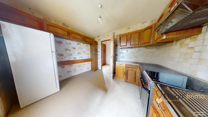 Maison - 99 m² - 6 pièces