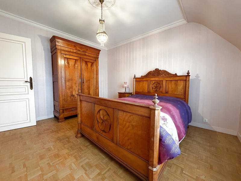 Maison - 158 m² - 7 pièces