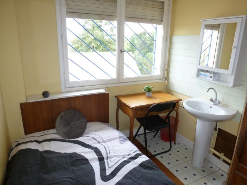 Studio - 8 m² - 1 pièce