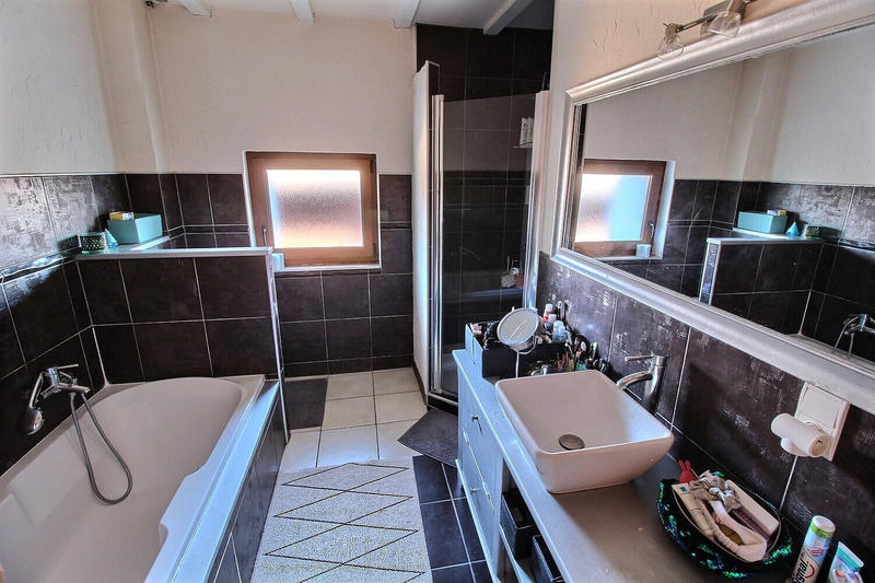 Maison - 230 m² - 5 pièces