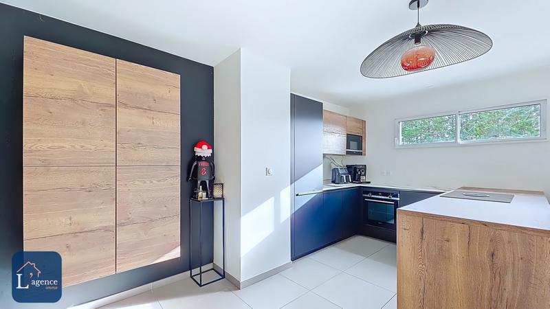 Appartement - 101 m² - 4 pièces