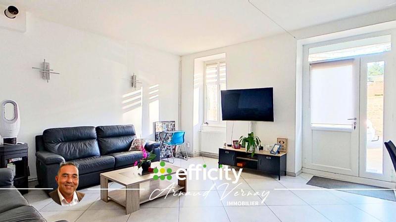 Maison - 186 m² - 9 pièces