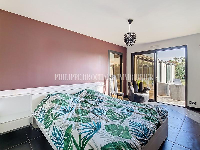 Maison - 192 m² - 10 pièces