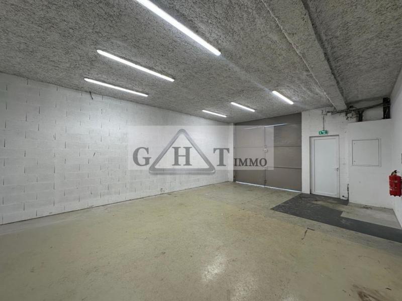 Entrepôt - 175 m²