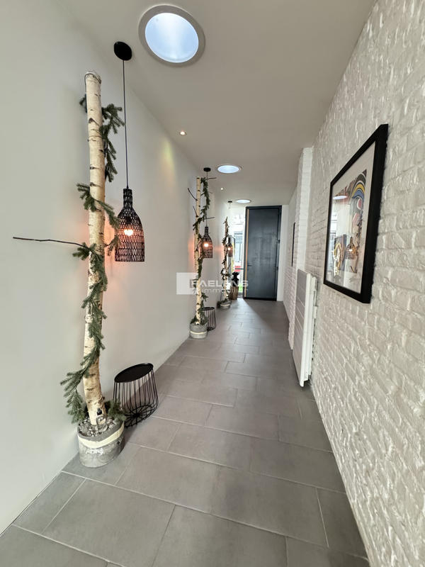 Appartement - 281 m² - 6 pièces