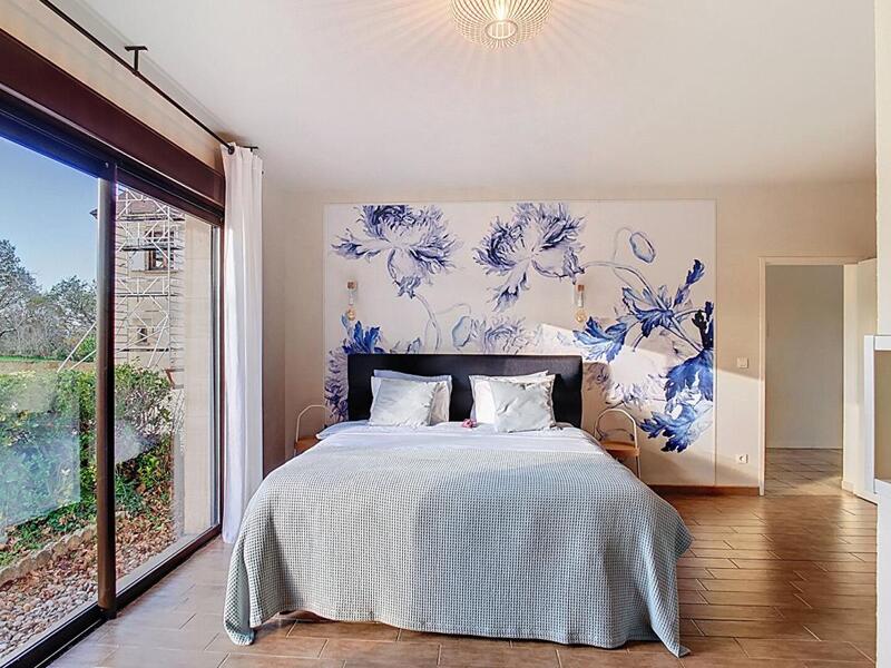 Maison - 397 m² - 14 pièces