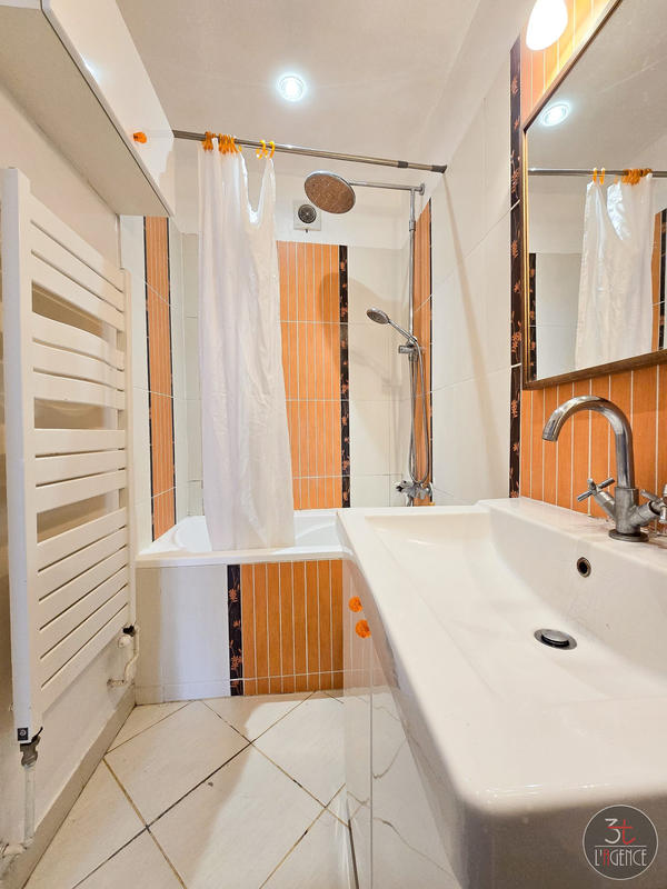 Appartement - 49 m² - 3 pièces