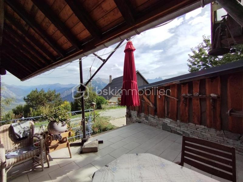 Châlet - 204 m² - 5 pièces