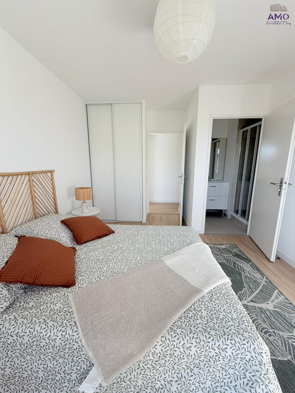 Appartement - 80 m² - 4 pièces