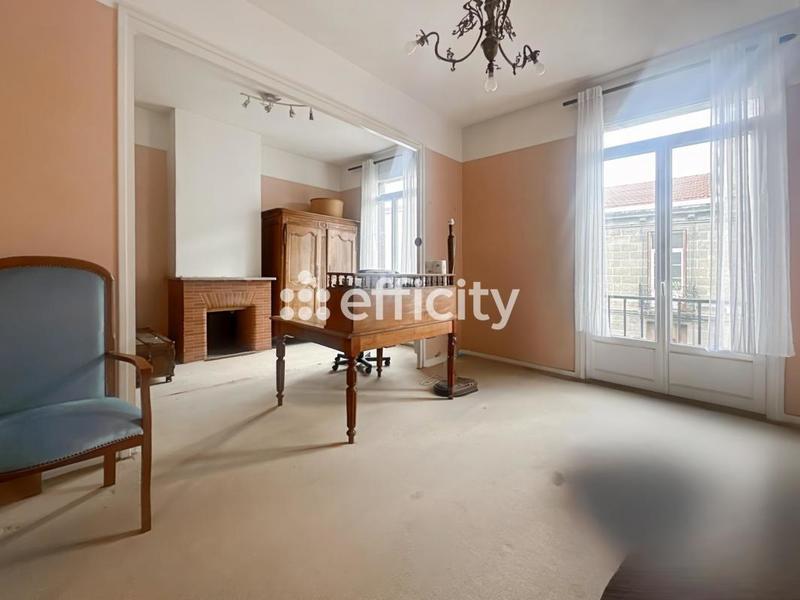 Maison - 220 m² - 9 pièces